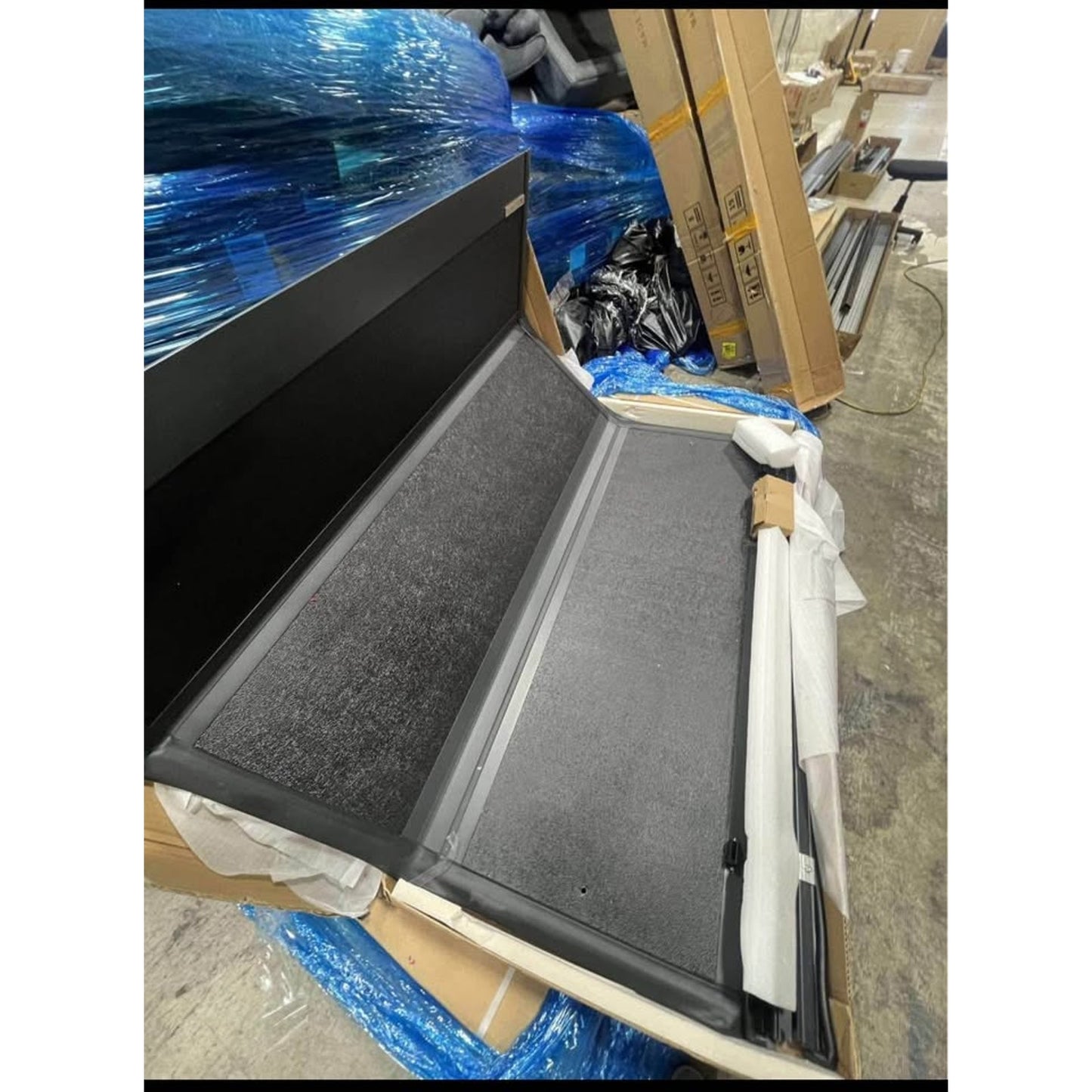 XCOVER Low Profile Hard Folding Truck Bed Tonneau Cover, Compatible with 2022-2025 Frontier 5' Bed,