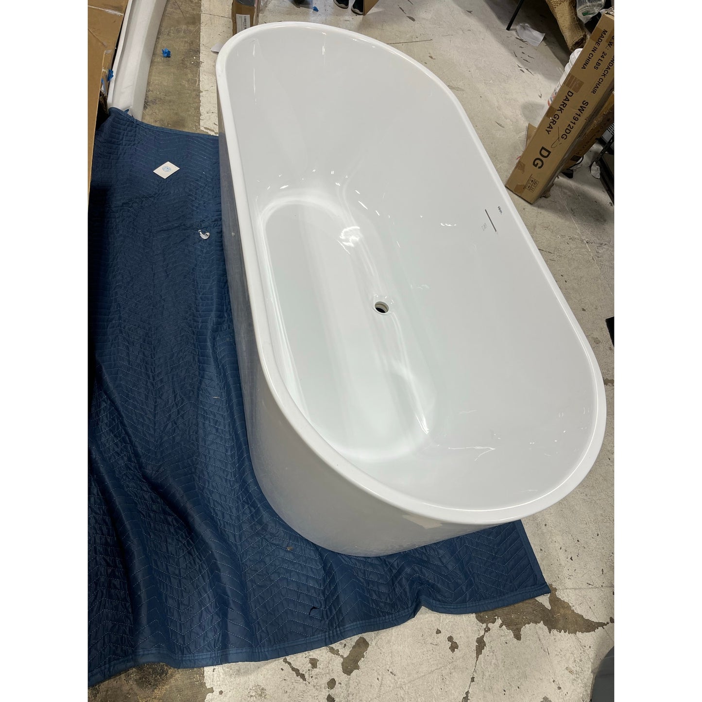 FerdY 67" Shangri-La Elite, Acrylic Freestanding Bathtub