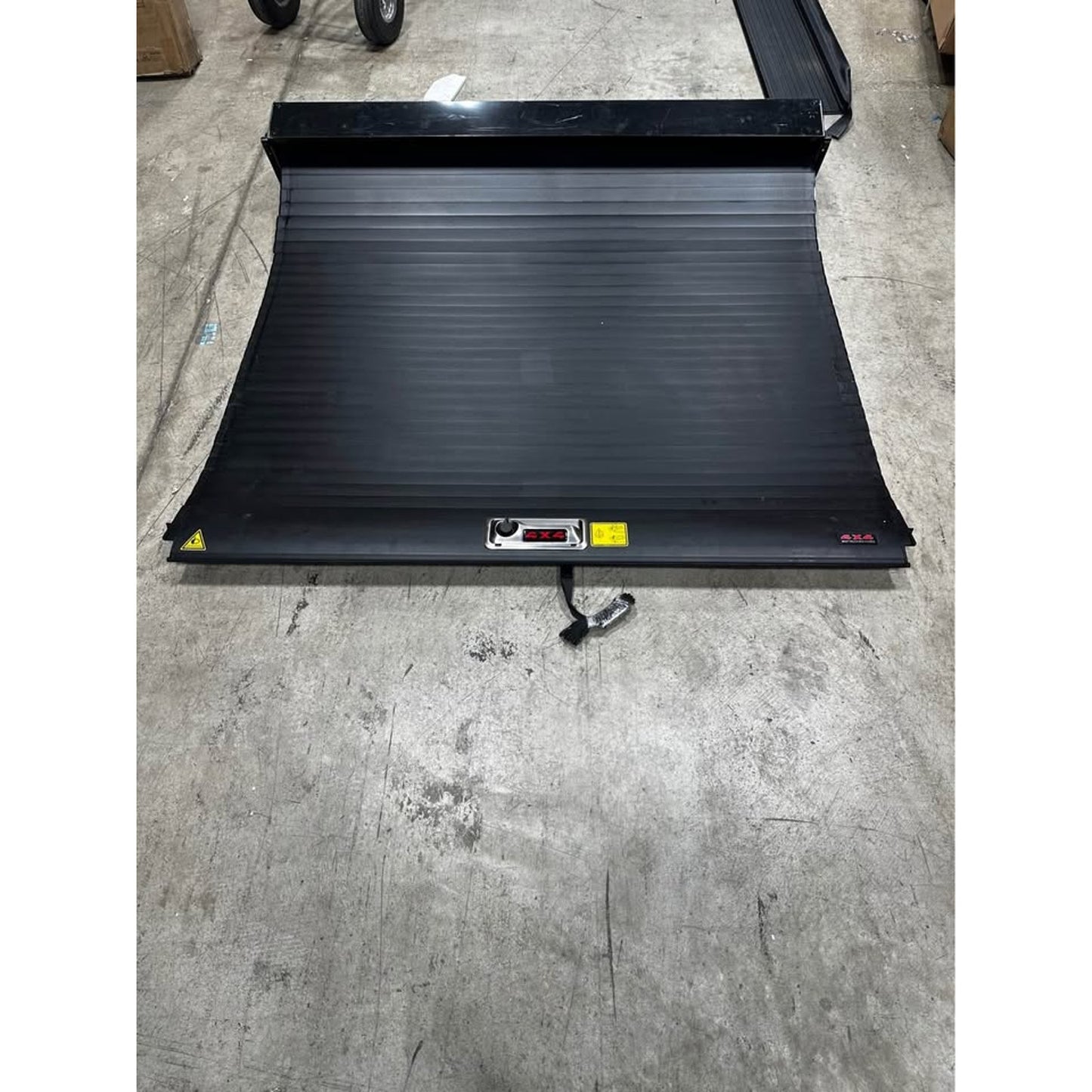 Hard Retractable Truck Bed Tonneau Cover Compatible with 2019-2025 Chevy Silverado&GMC Sierra 1500 w