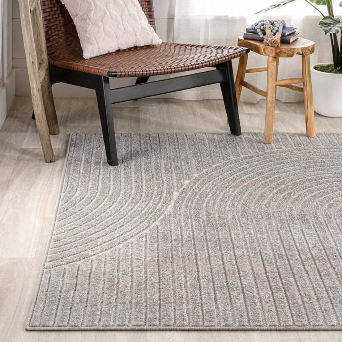 JONATHAN Y SCN100A-5 Skagen High-Low Minimalist Curve Geometric Indoor/Outdoor Area Rug, Modern, Contemporary, Geometric, Bohemian, Bedroom, Kitchen, Living Room, Non Shedding, Gray/Ivory, 5’3”x7’7”