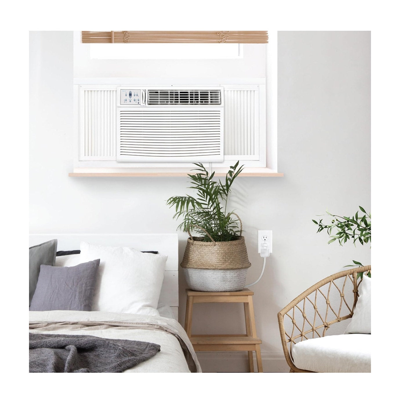 Keystone 18,800 BTU Window-Wall Air Conditioner with 16,000 BTU Supplemental Heating