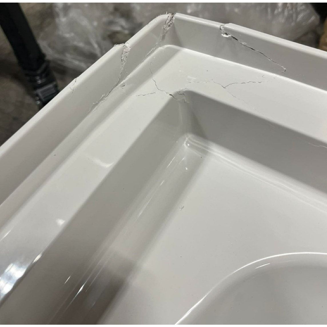 60” x 32” Alcove Soaking Bathtub in white with Right-Hand Drain Hole – Tub Only