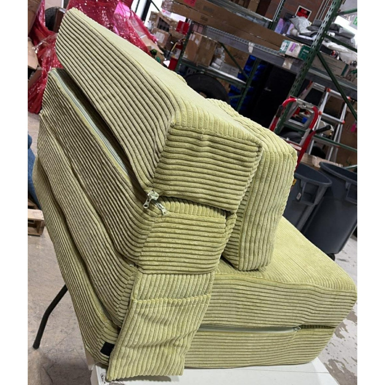 Convertible Sofa Bed, Fold Out Loveseat Sleeper Sofa with Pillow, 4 in 1 Tufted Folding Couch