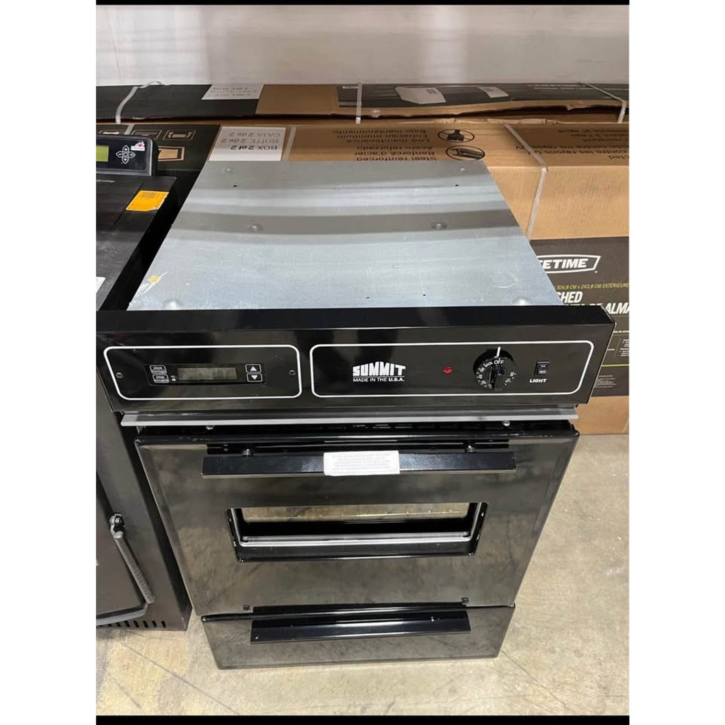 Summit Appliance 24 in. Single Gas Wall Oven in Black