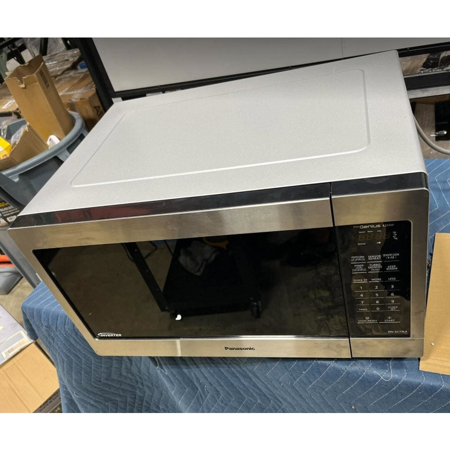 Panasonic Microwave Oven NN-SN686S Stainless Steel Countertop/Built-In with Inverter Technology