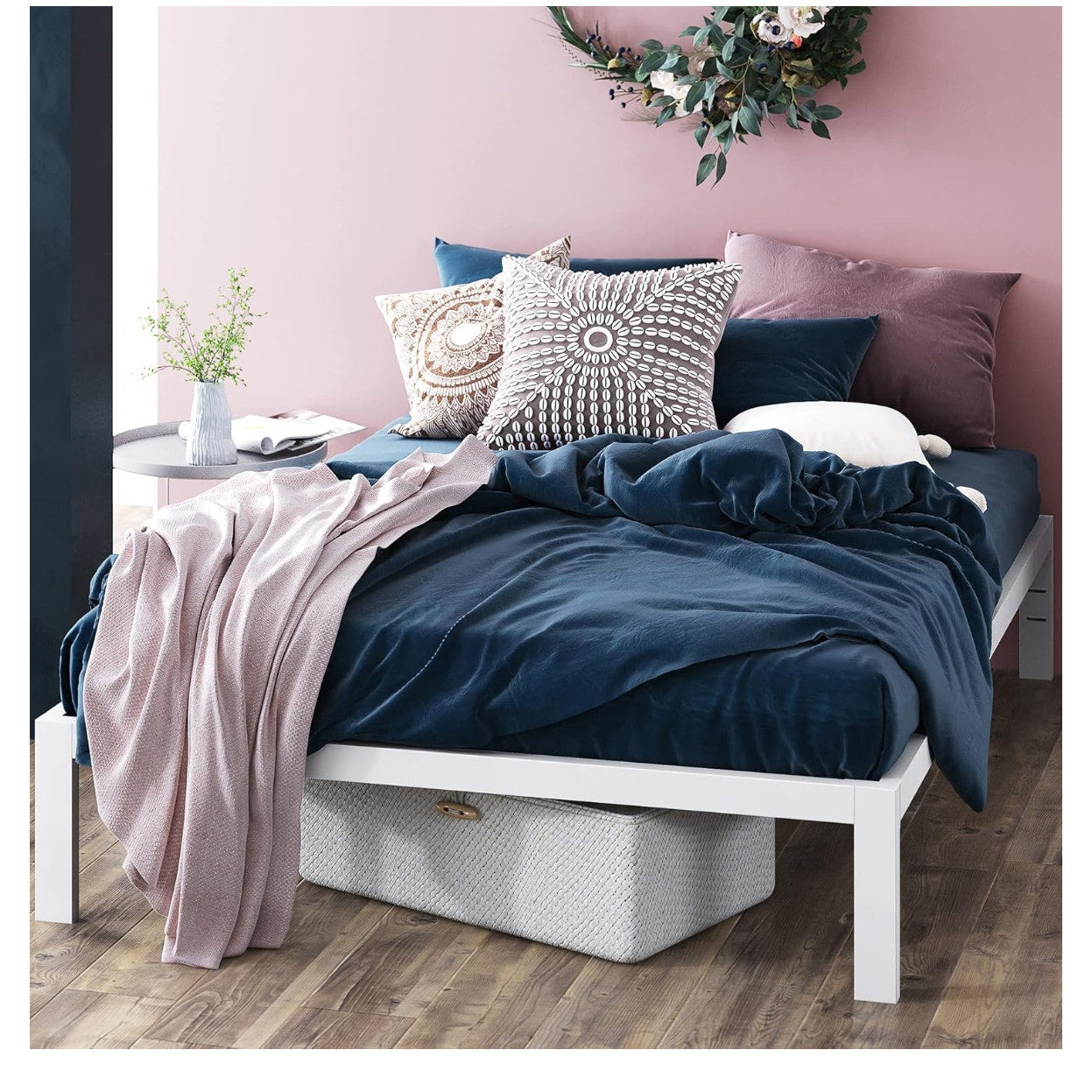ZINUS Mia Metal Platform Bed Frame, Wood Slat Support, No Box Spring needed,White, Queen