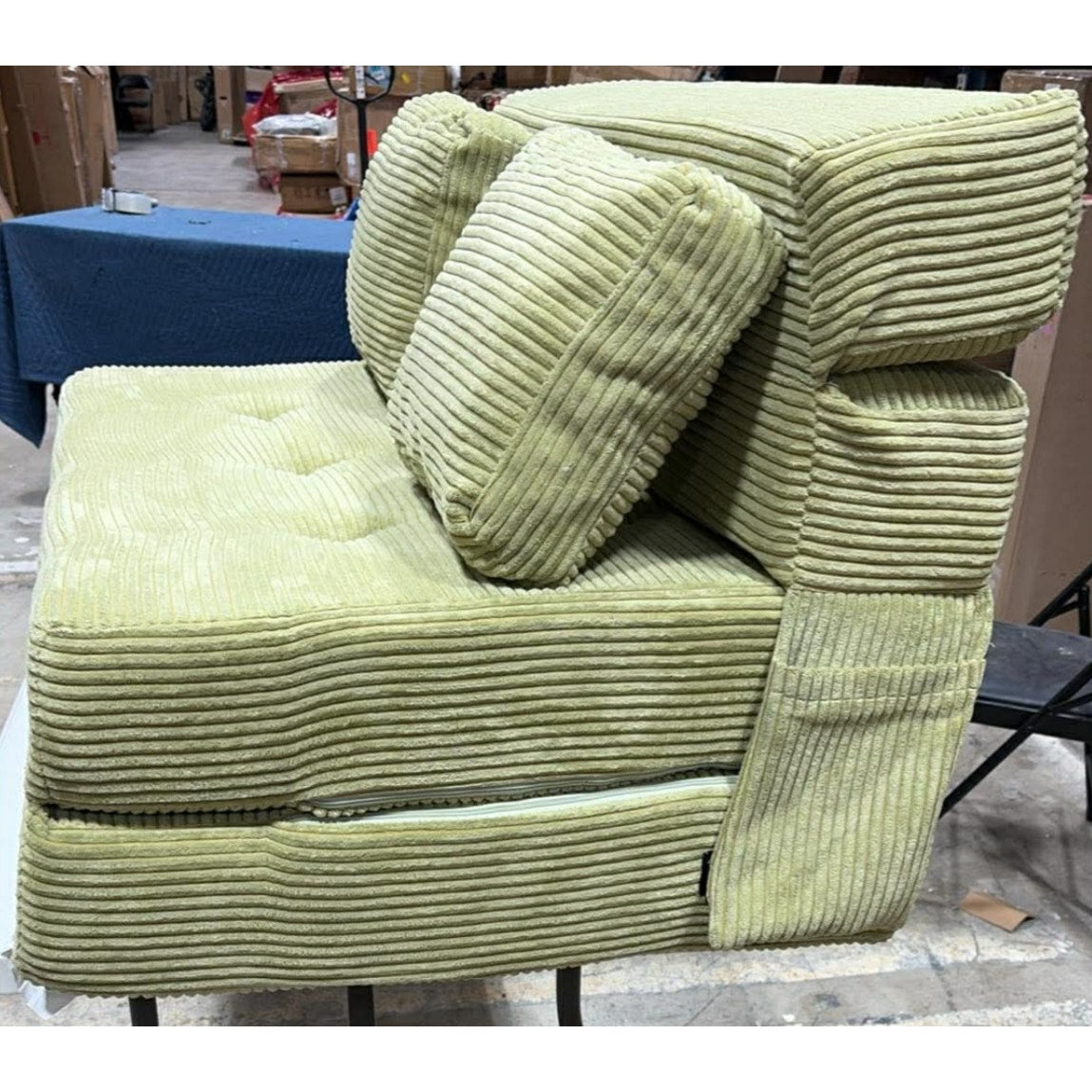 Convertible Sofa Bed, Fold Out Loveseat Sleeper Sofa with Pillow, 4 in 1 Tufted Folding Couch