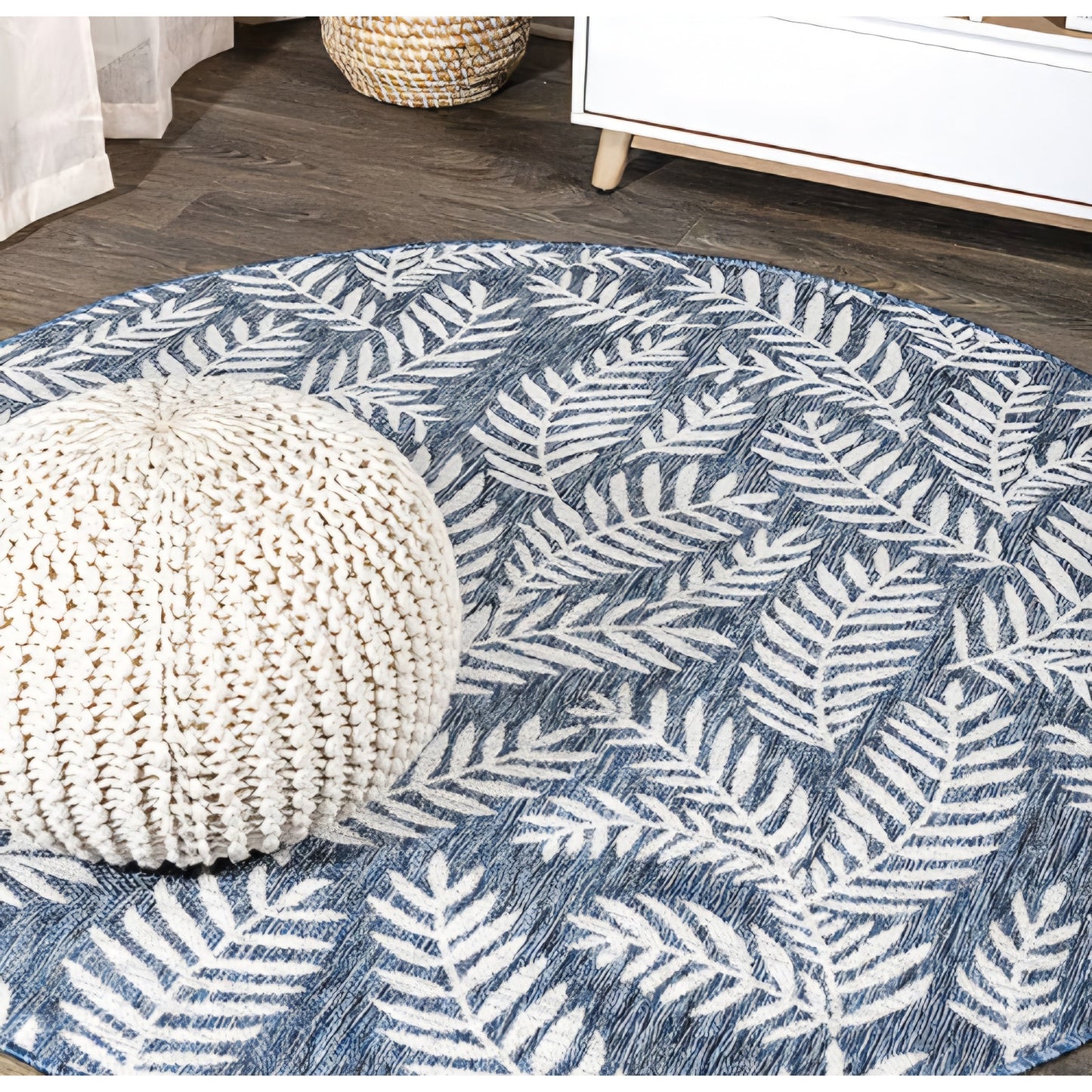 JONATHAN Y Palm Frond Indoor Outdoor Round Area Rug 5 Ft Navy/Ivory,