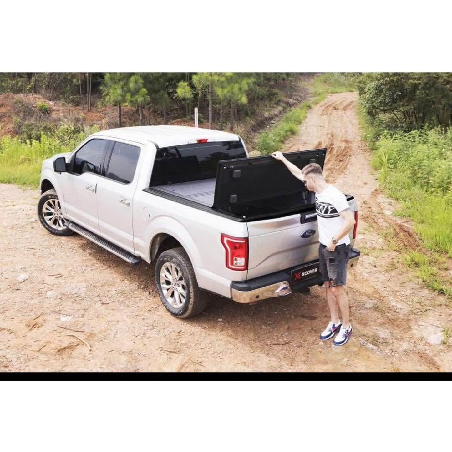 XCOVER Low Profile Hard Folding Truck Bed Tonneau Cover, Compatible with 2022-2025 Frontier 5' Bed,