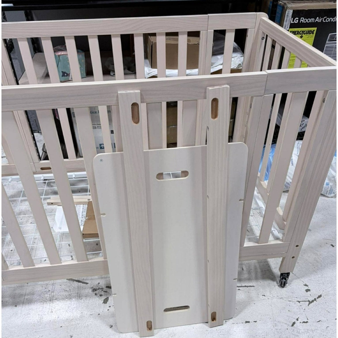 Carter's by Davinci Colby Grow Convertible Crib
