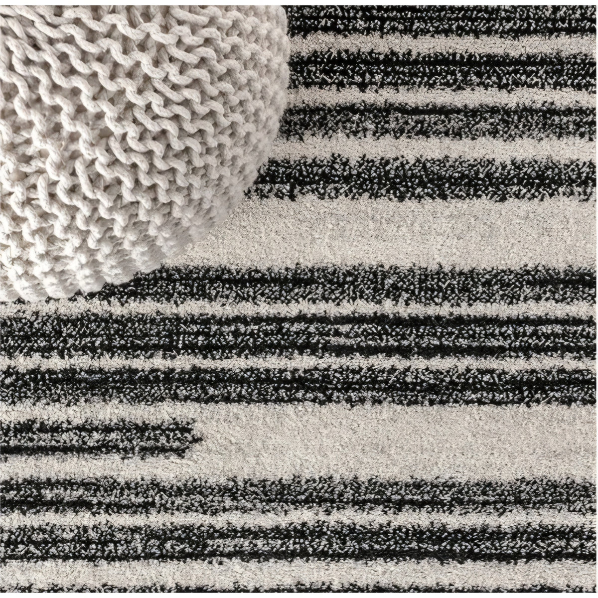 JONATHAN Y Khalil Modern Berber Stripe Cream/Black 7' Round Indoor Area Rug