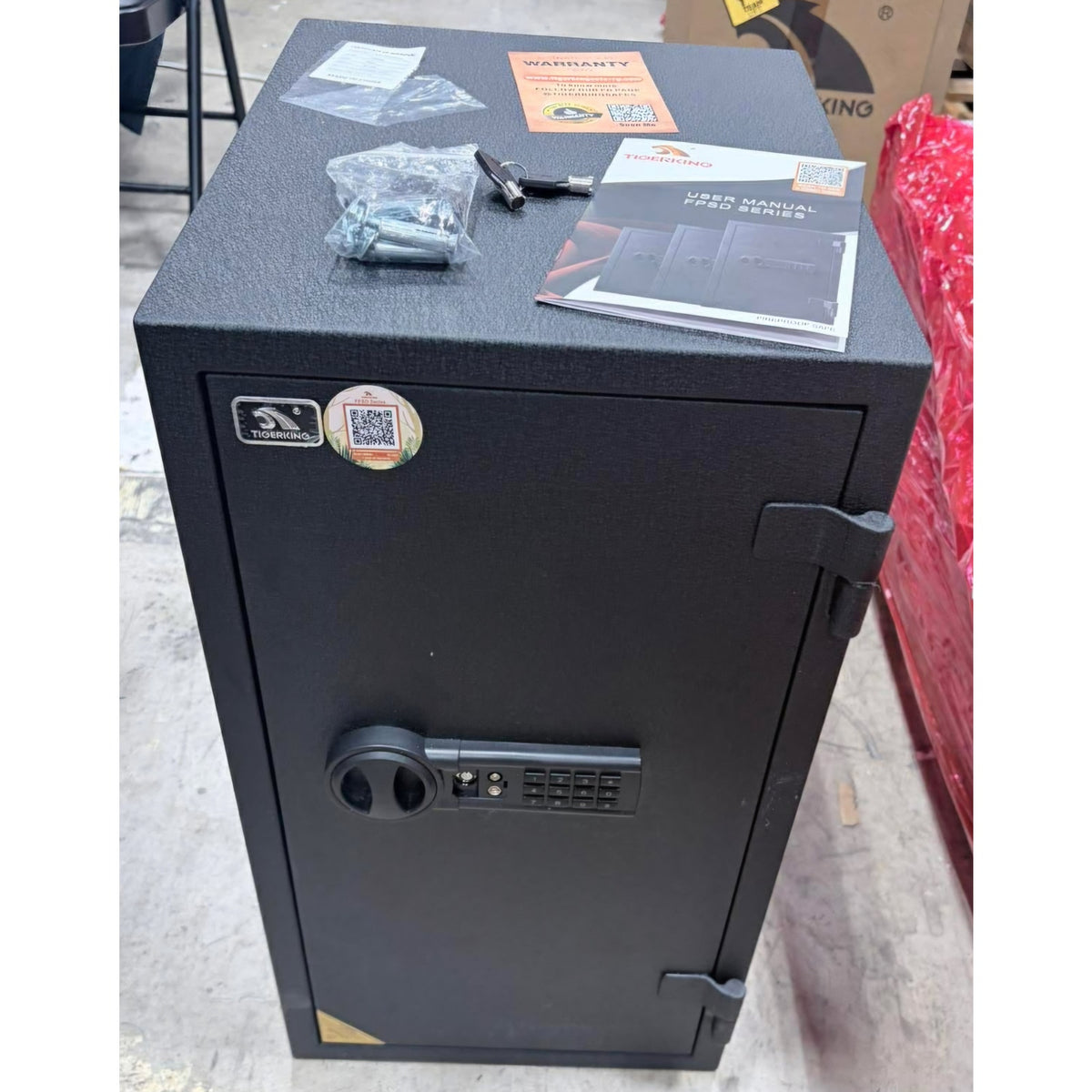 TIGERKING Fireproof Safe with Removable Shelf 3.47 Cubic Feet Safe Box