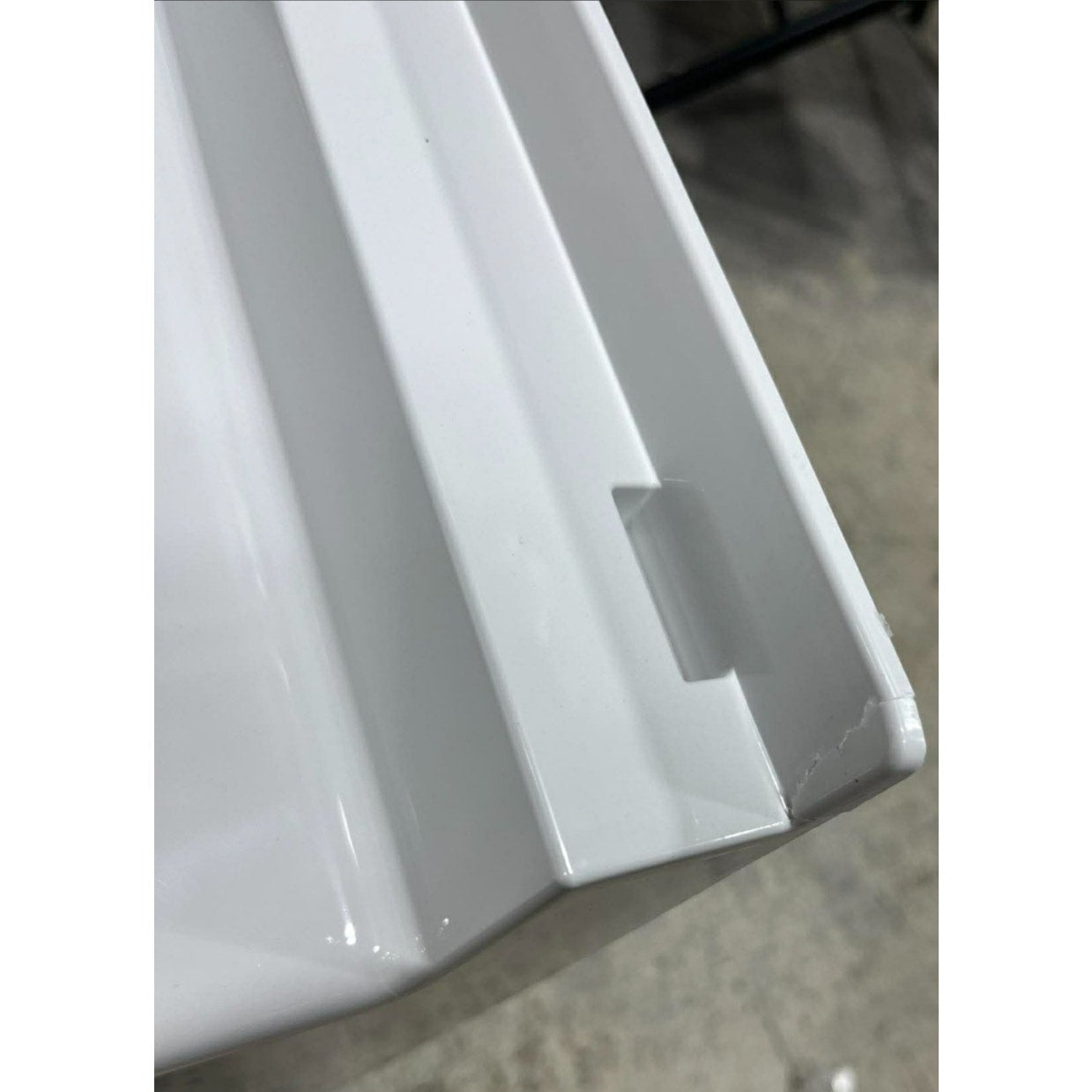 60” x 32” Alcove Soaking Bathtub in white with Right-Hand Drain Hole – Tub Only