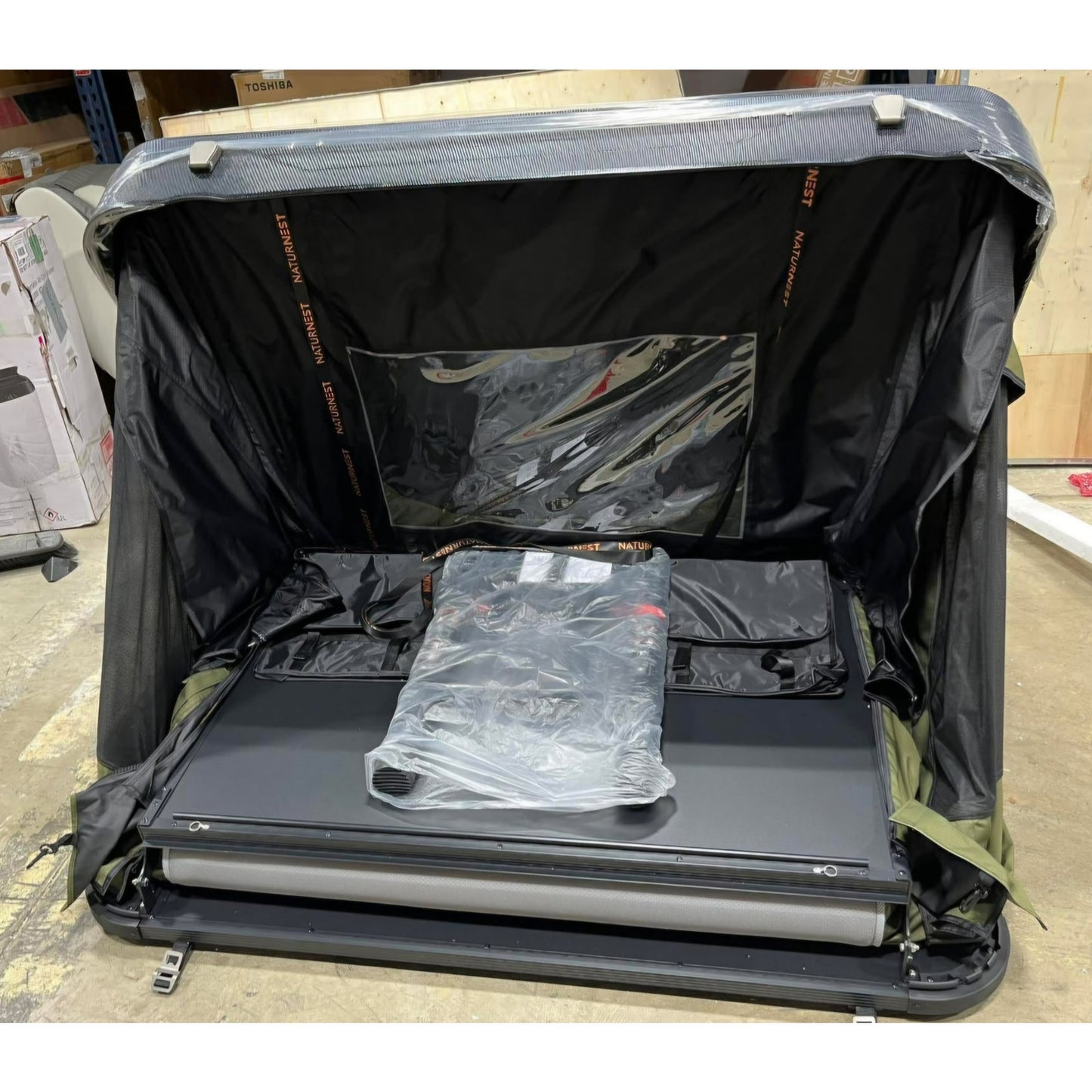 Naturnest Rooftop Tent Hard Shell, Easy Set Up Pop Up Large Tent for 2-3 Person Camping